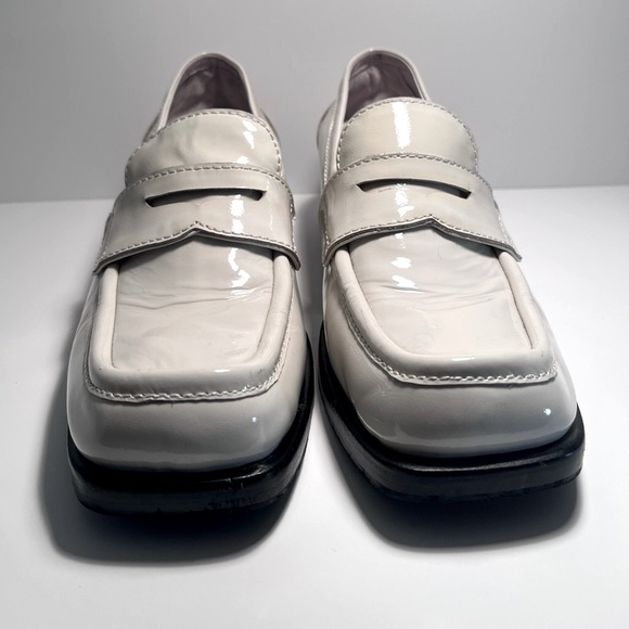 Jeffrey Campbell Sorbonne Y2K Cream Chunky Heel Penny Loafers Womens Size 9.5 - Picture 4 of 8